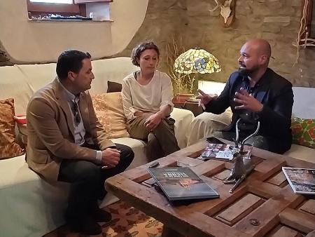 Imagen El diputado de Turismo visita en Riaza uno de los establecimientos beneficiados de la certificación Destino Starlight obtenida por la...